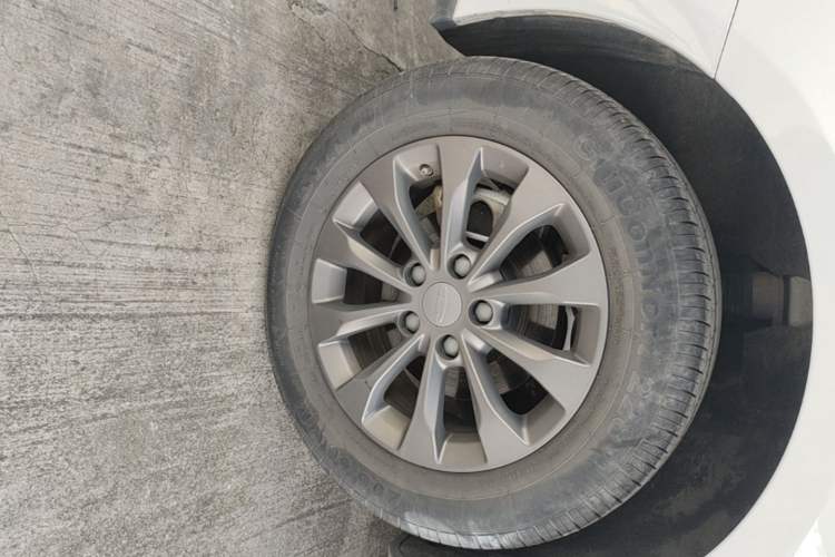 Used Geometry G6 2024 410 KM Luxury Version Right Rear Wheel Hub