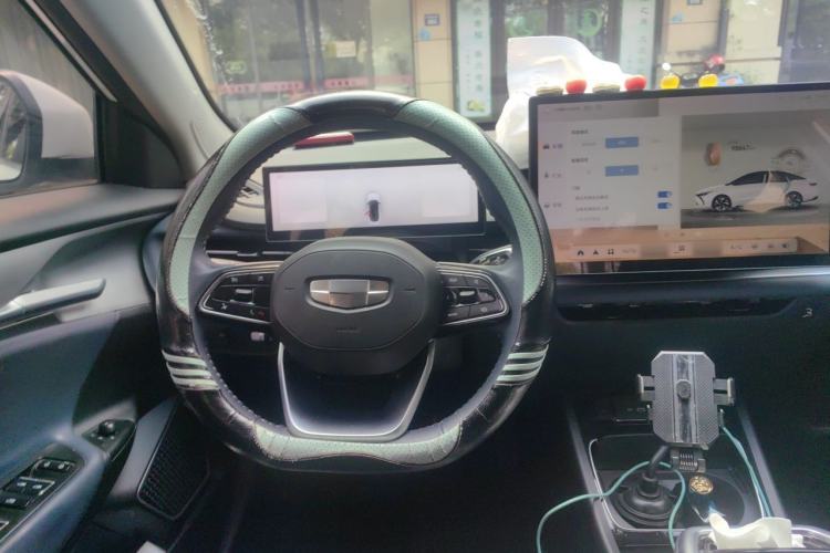Used Geometry G6 2024 410 KM Luxury Version Steering Wheel