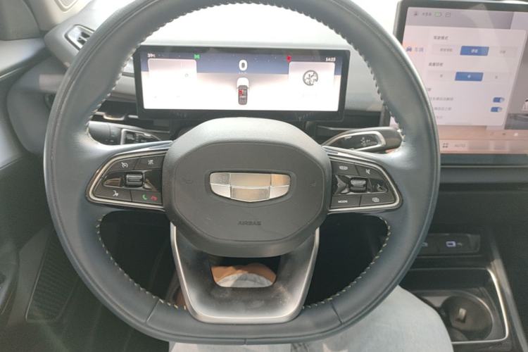 Used Geometry G6 2024 410 KM Luxury Version Steering Wheel