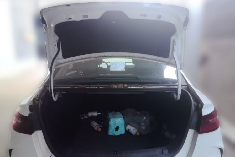 Used Geometry G6 2024 500KM Prestige Version Trunk