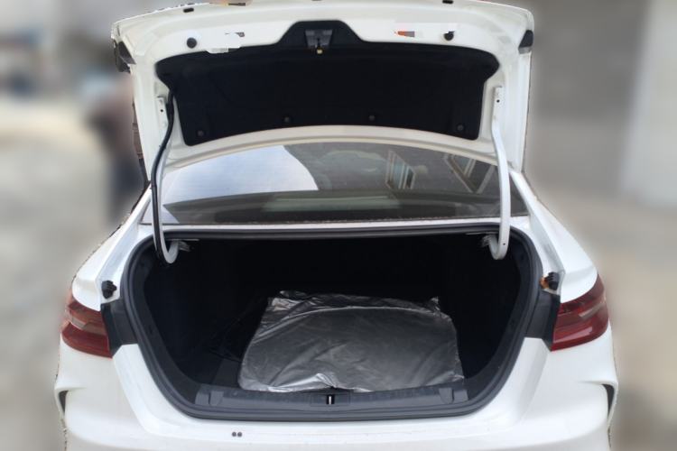 Used Geometry G6 2024 500KM Prestige Version Trunk