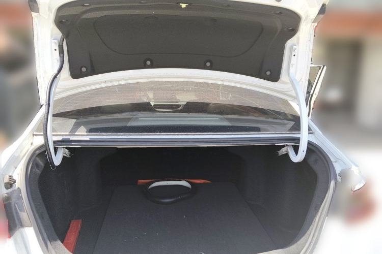Used Geometry G6 2024 410 KM Luxury Version Trunk