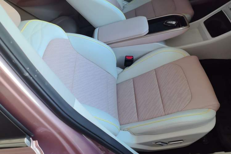 Used Geometry M6 2022 580 New Fun Edition Right Front Seat