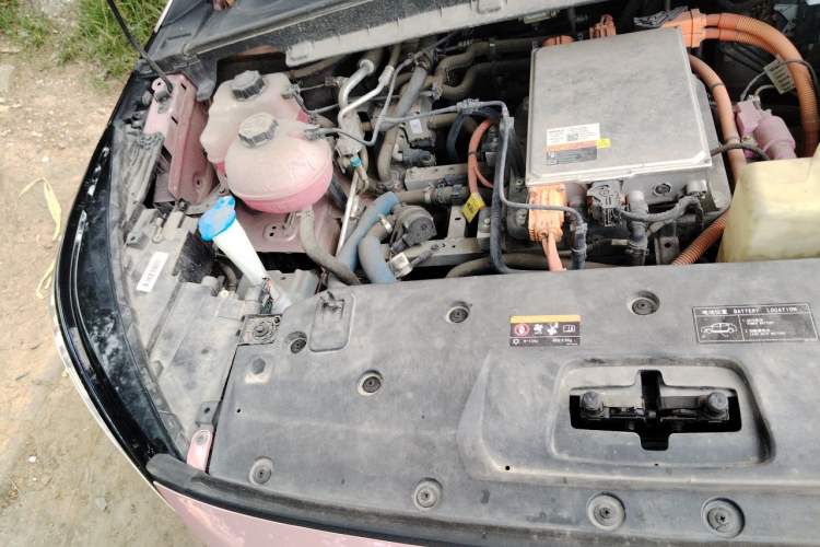 Used Geometry M6 2022 580 New Fun Edition Engine Bay Right