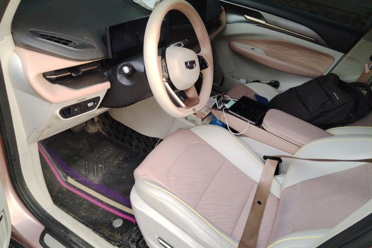 Used Geometry M6 2022 580 New Fun Edition Left Front Seat