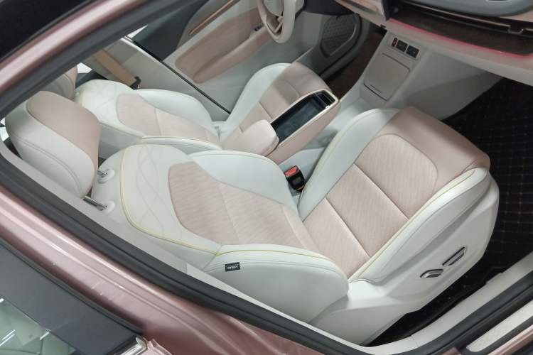 Used Geometry M6 2022 580 New Fun Edition Right Front Seat