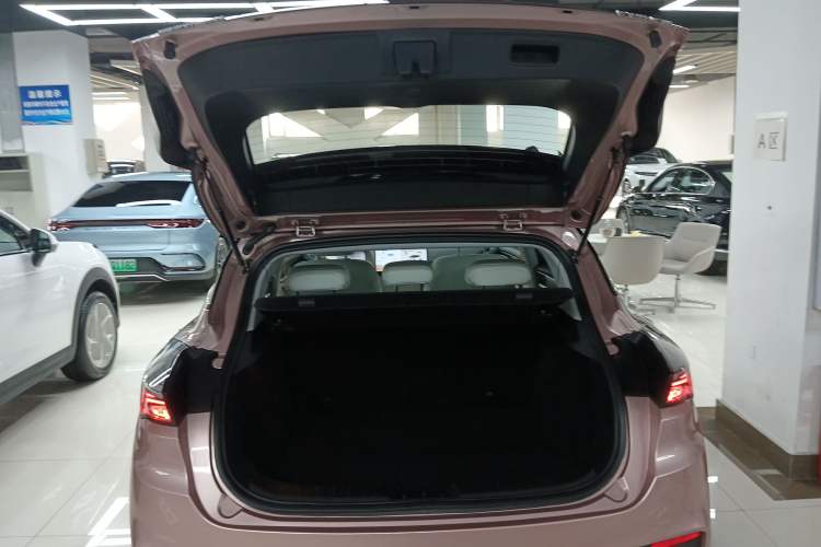 Used Geometry M6 2022 580 New Fun Edition Trunk
