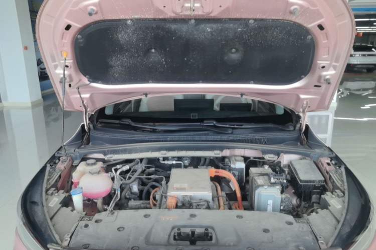 Used Geometry M6 2022 580 New Fun Edition Engine Bay