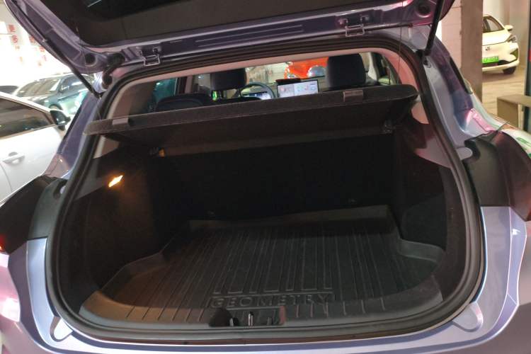 Used Geometry M6 2022 450 New Enjoyment Version Trunk