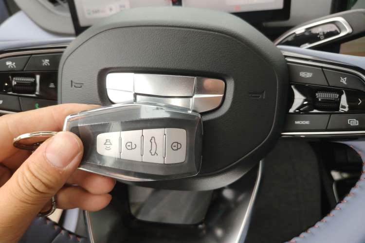 Used Geometry M6 2022 450 New Smart Type Vehicle Key