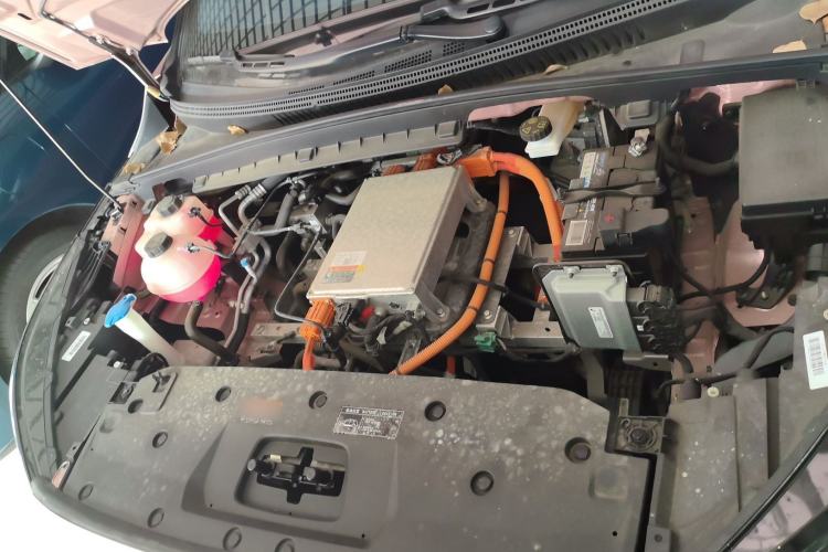 Used Geometry M6 2022 580 New Fun Edition Engine Bay