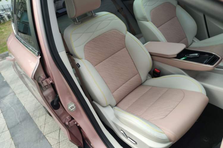 Used Geometry M6 2022 580 New Fun Edition Right Front Seat