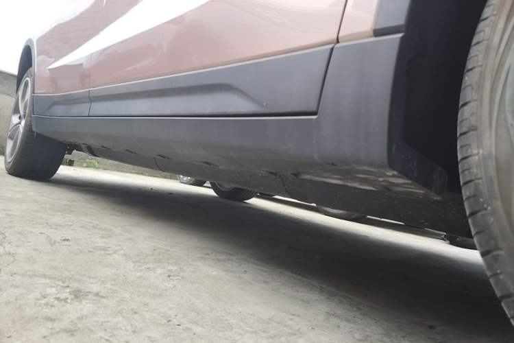 Used Geometry M6 2022 580 New Fun Edition Right Side Sill