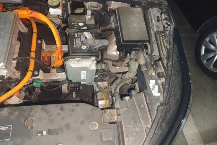 Used Geometry M6 2022 580 New Fun Edition Engine Bay Left