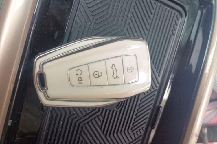Used Geometry M6 2022 580 New Fun Edition Vehicle Key