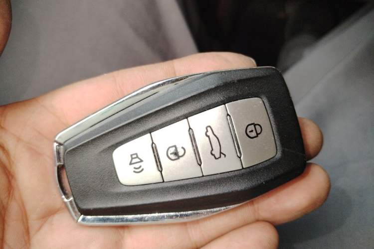 Used Geometry M6 2022 580 New Fun Edition Vehicle Key