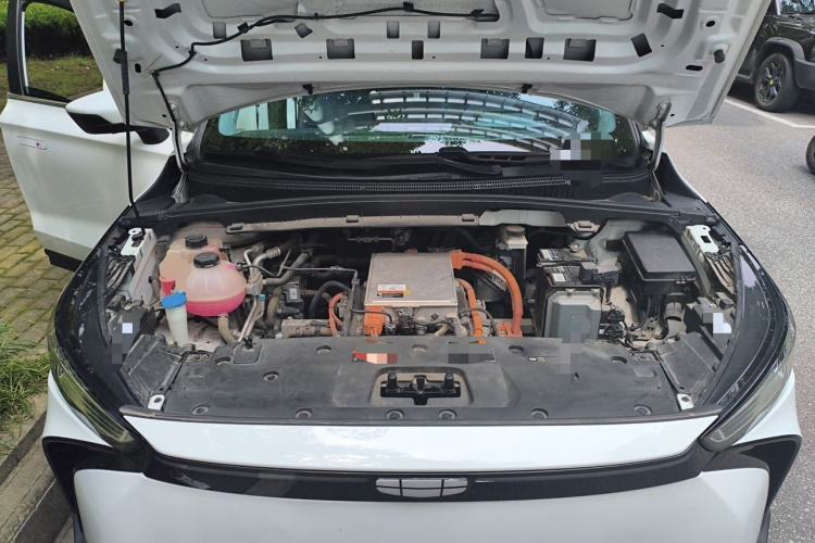 Used Geometry M6 2022 580 New Le Xinying Engine Bay