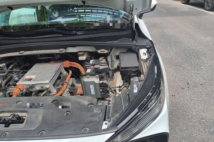 Used Geometry M6 2022 580 New Le Xinying Engine Bay Left