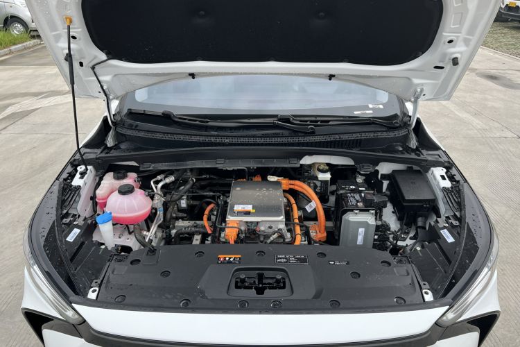 Used Geometry M6 2022 450 New Enjoyment Version Engine Bay