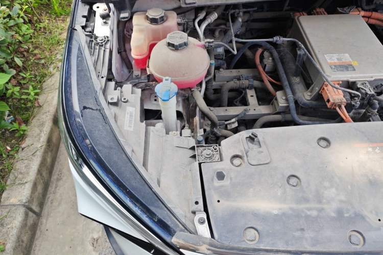 Used Geometry M6 2022 580 New Le Xinying Engine Bay Right
