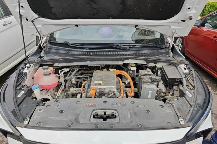 Used Geometry M6 2022 450 New Enjoyment Version Engine Bay