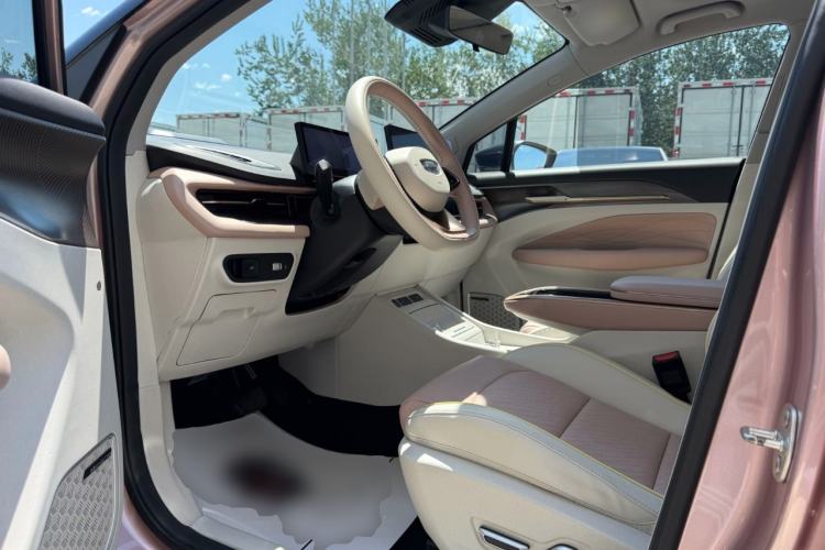 Used Geometry M6 2022 580 New Fun Edition Left Front Seat