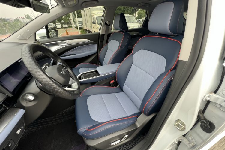 Used Geometry M6 2022 450 New Enjoyment Version Left Front Seat