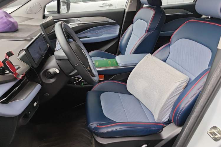 Used Geometry M6 2022 450 New Enjoyment Version Left Front Seat