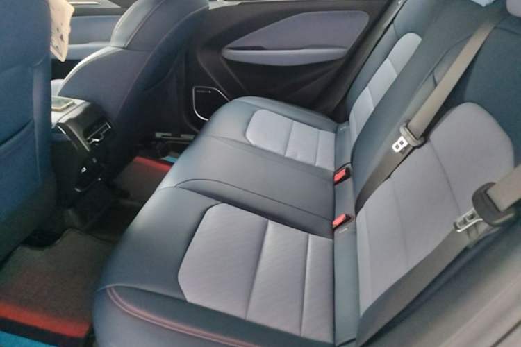 Used Geometry M6 2022 450 New Smart Type Left Rear Seat