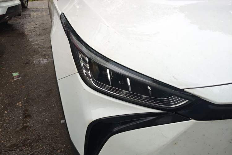 Used Geometry M6 2022 450 New Smart Type Right Front Headlight