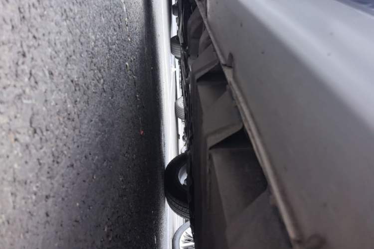 Used GLEAGLE EX3 2018 Luxury Edition Left Side Sill