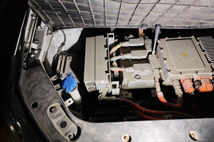 Used GLEAGLE EX3 2018 Luxury Edition Engine Bay Right