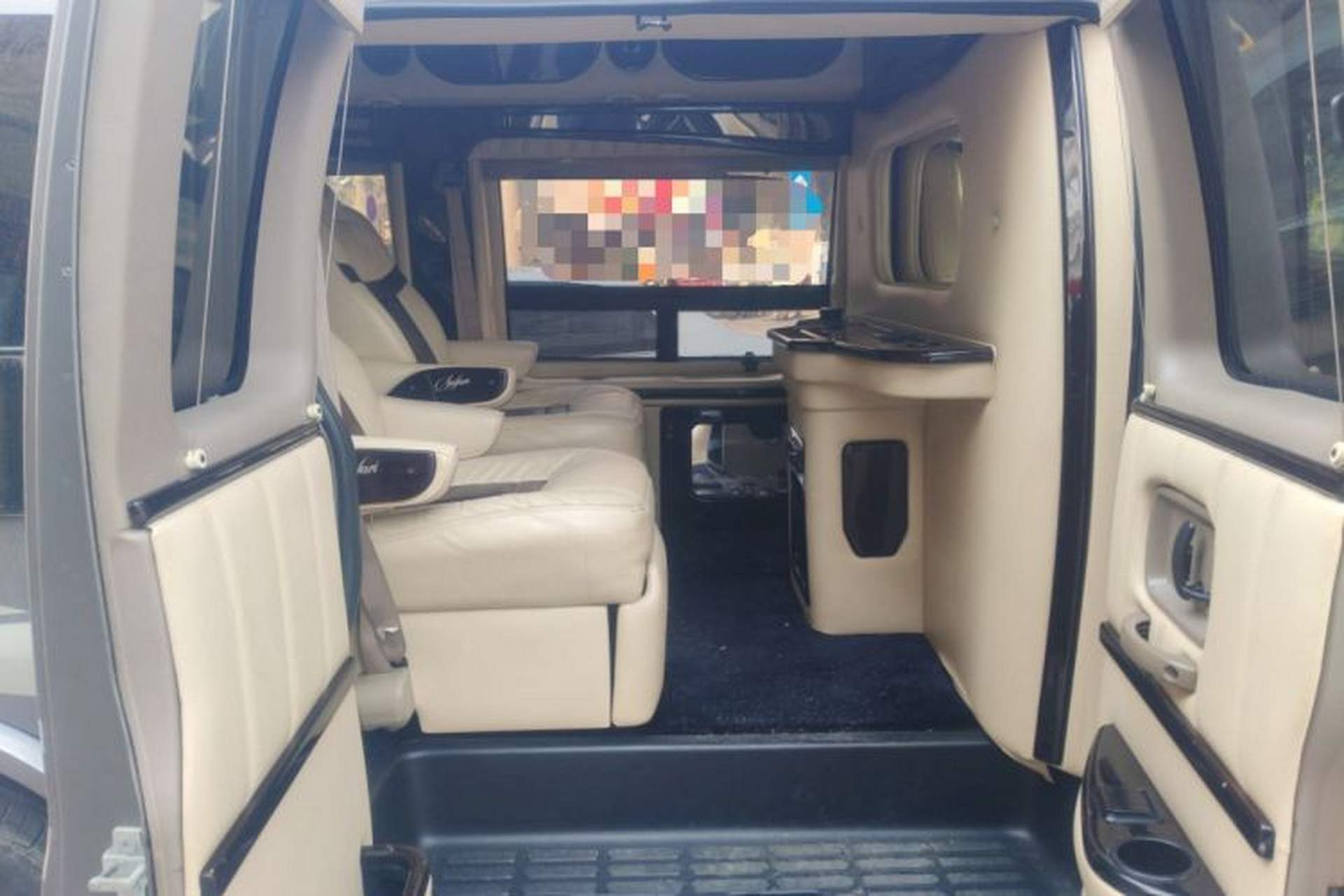 Used GMC SAVANA  Left Rear Seat