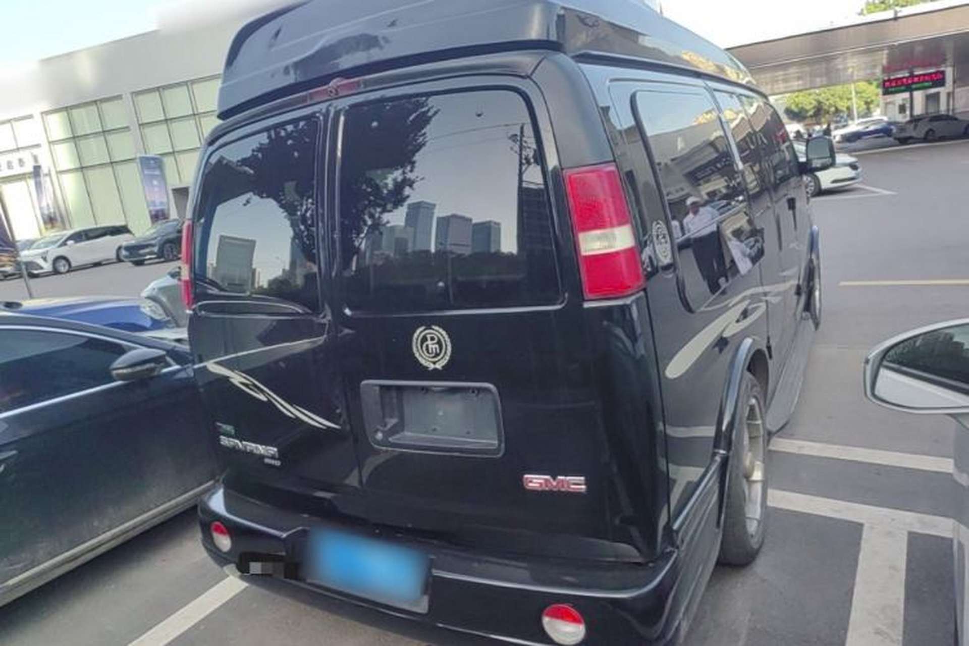 Used GMC SAVANA 2011 5.3L Business Star 7-seater Rear Right 45 Deg
