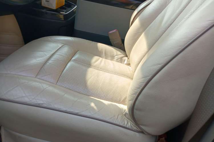 Used GMC SAVANA 2011 6.0L Business Star 7 seats Left Front Seat