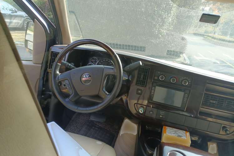 Used GMC SAVANA 2011 6.0L Business Star 7 seats Steering Wheel