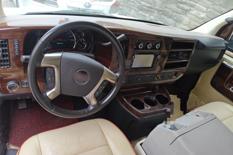 Used GMC SAVANA 2011 5.3L Business Star 7-seater Center Console