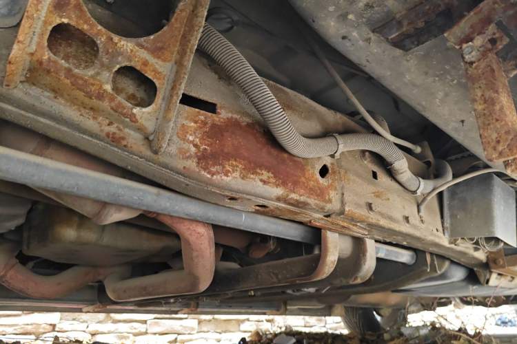 Used GMC SAVANA 2011 5.3L Business Star 7-seater Chassis Front Left