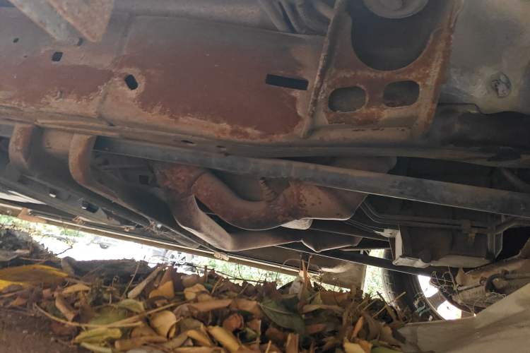 Used GMC SAVANA 2011 5.3L Business Star 7-seater Chassis Front Right