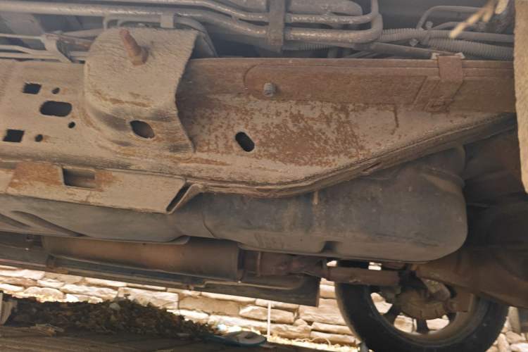 Used GMC SAVANA 2011 5.3L Business Star 7-seater Chassis Rear Left
