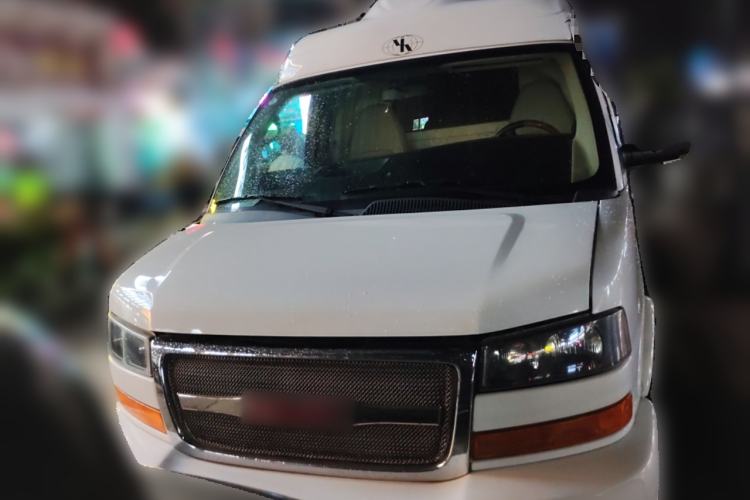 Used GMC SAVANA 2011 6.0L Business Star 10 Seats Front