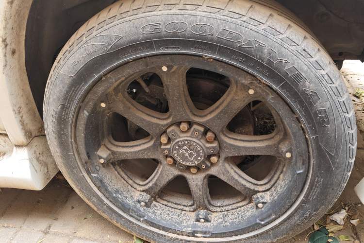 Used GMC SAVANA 2011 5.3L Business Star 7-seater Right Front Wheel Hub