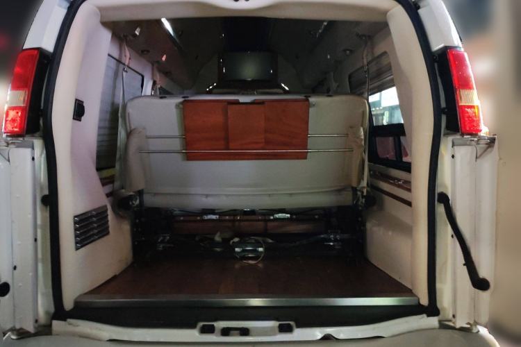 Used GMC SAVANA 2011 6.0L Business Star 10 Seats Trunk