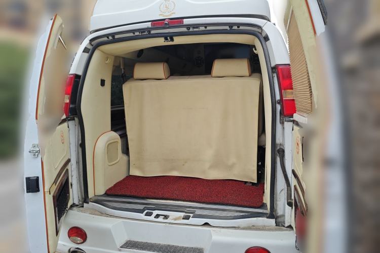 Used GMC SAVANA 2011 5.3L Business Star 7-seater Trunk