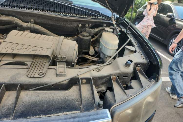 Used GMC SAVANA  Engine Bay Left