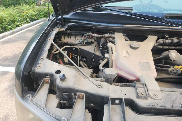 Used GMC SAVANA  Engine Bay Right