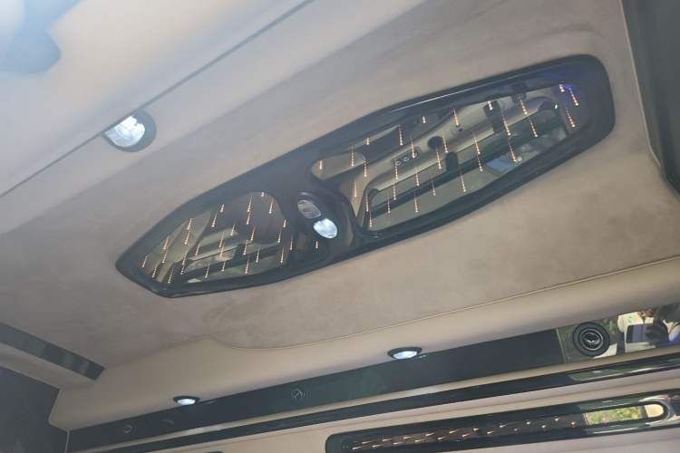 Used GMC SAVANA  Headliner