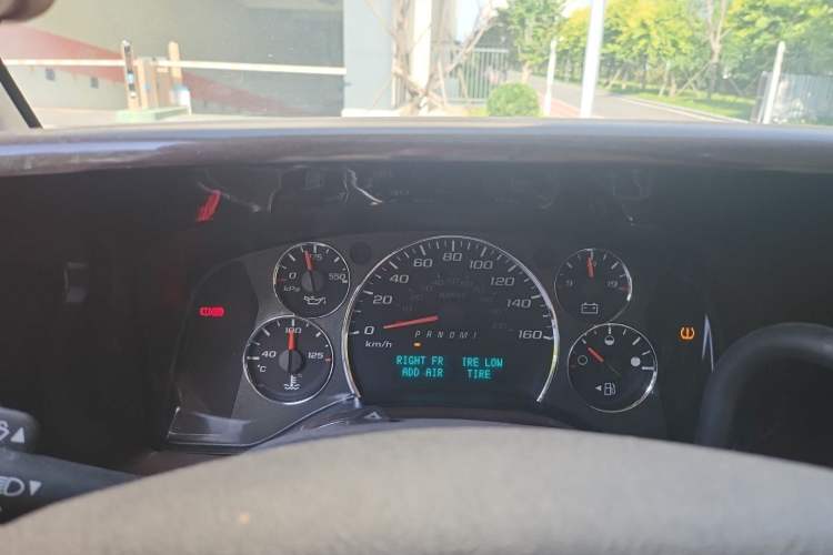 Used GMC SAVANA  Instrument Cluster