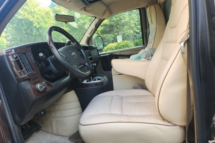 Used GMC SAVANA  Left Front Seat
