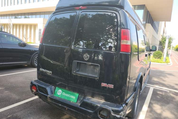 Used GMC SAVANA  Rear